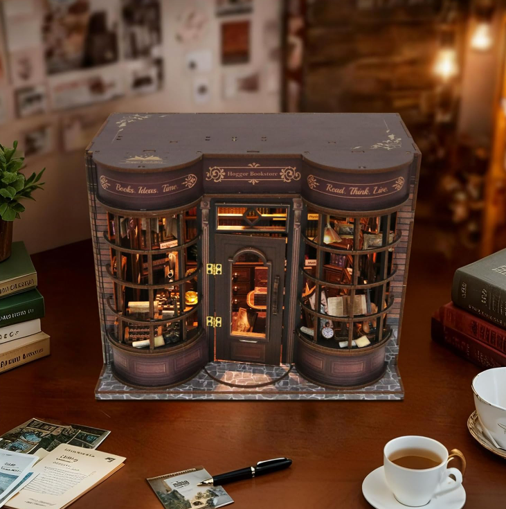 Hoggor Bookstore-DIY 3D Book Nook Model Kit