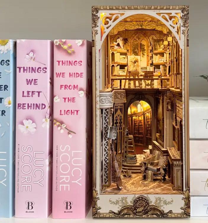 Gorgeous Manor- DIY3D Book Nook Model Kit