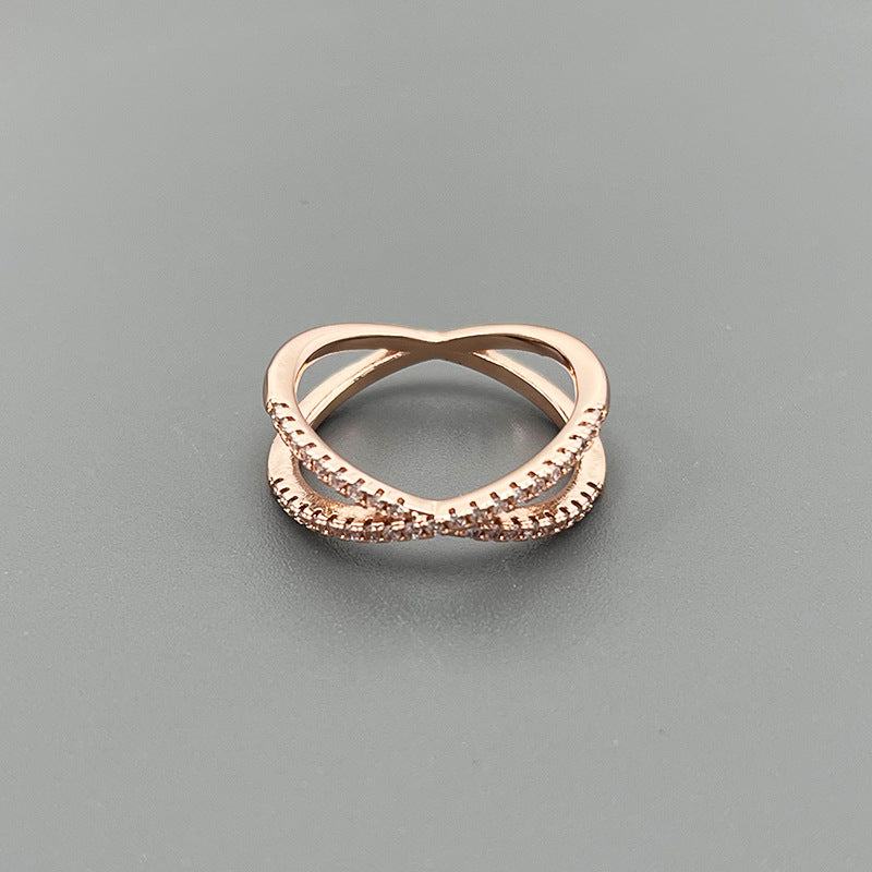 Anillo cruzado con circonitas cúbicas en forma de X bañado en oro de 14 quilates/vermeil de oro de 18 quilates: anillo de diamantes simulados para mujer