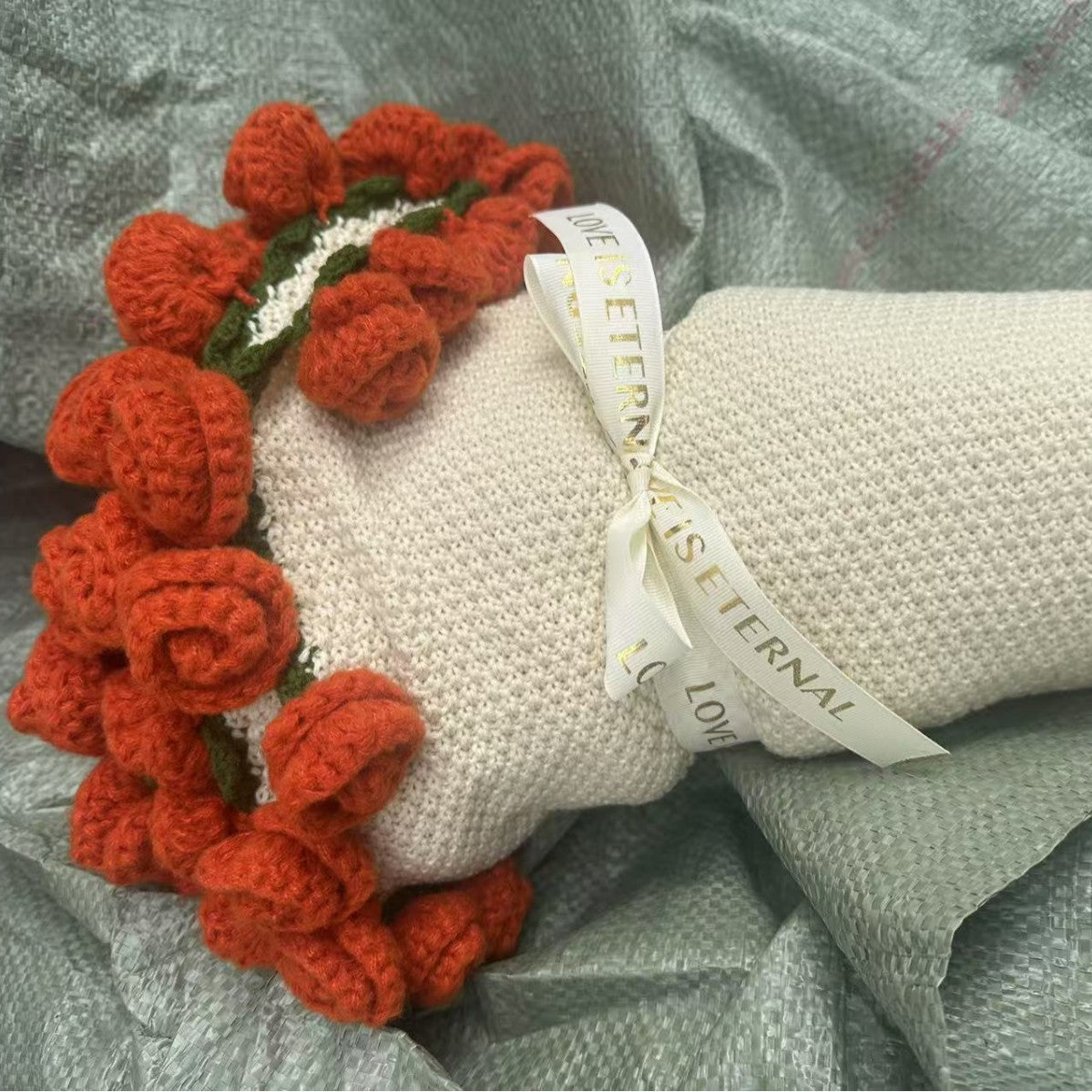 Hand-Knitted Rose Blanket DIY Craft Kit & Finished Gift – Perfect for Mother’s Day & Valentine’s Day (Buy 2 get 10% off)