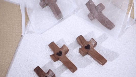 Faith in Hand – Walnut Wood Comfort Cross, Anxiety Relief Gift, Prayer & Meditation Tool for Adults and Kids (3 Pcs)